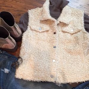 Mary Had a Little Vest! Curly lamb-like vest! NWOT